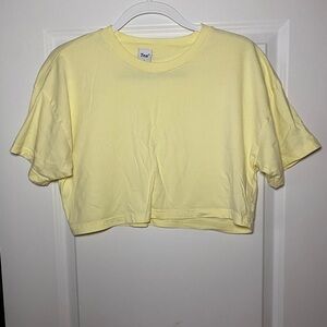 TNA by Aritzia Laid Back T-Shirt in Yellow size Medium